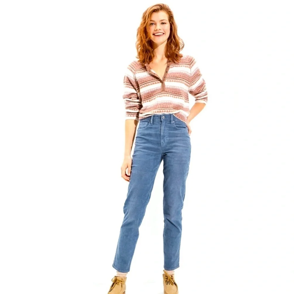 American Eagle - Blue Stretch Corduroy Mom High Waist Straight Leg Pant Size 6